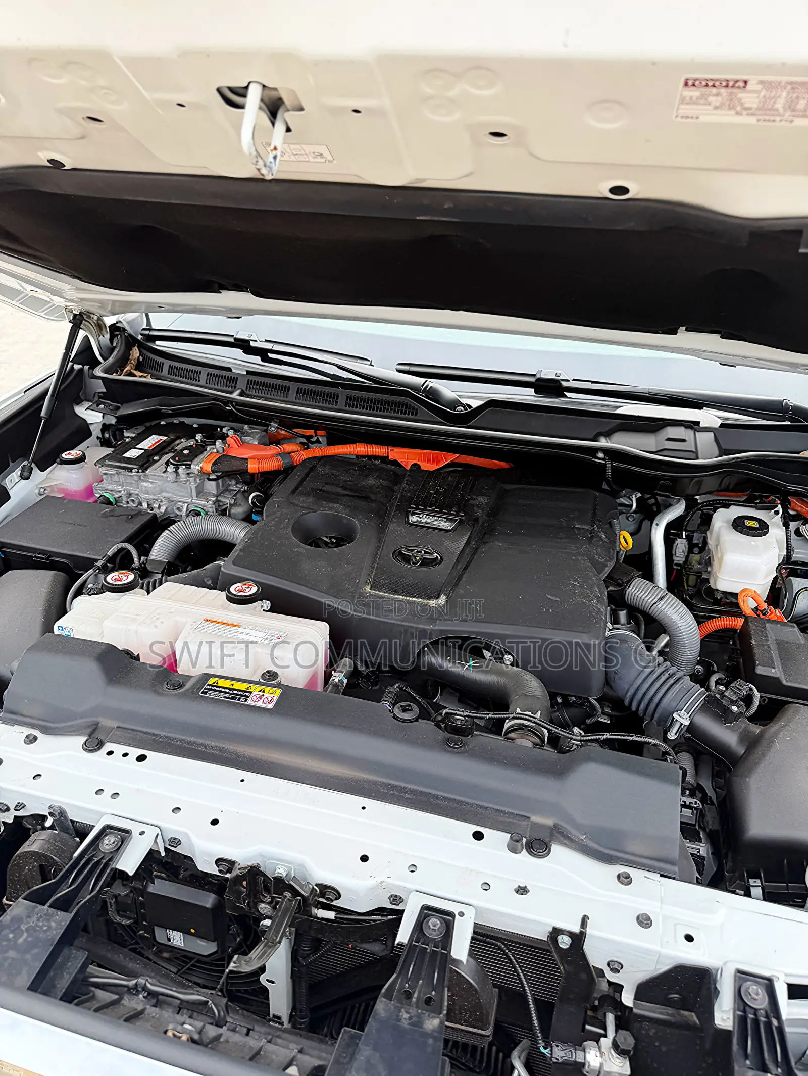 Toyota Tundra Hybrid 2024 White