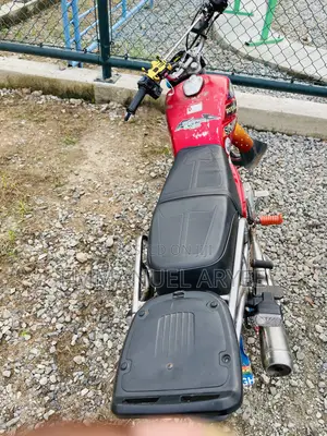 Royal Motorcycle 2021 Red