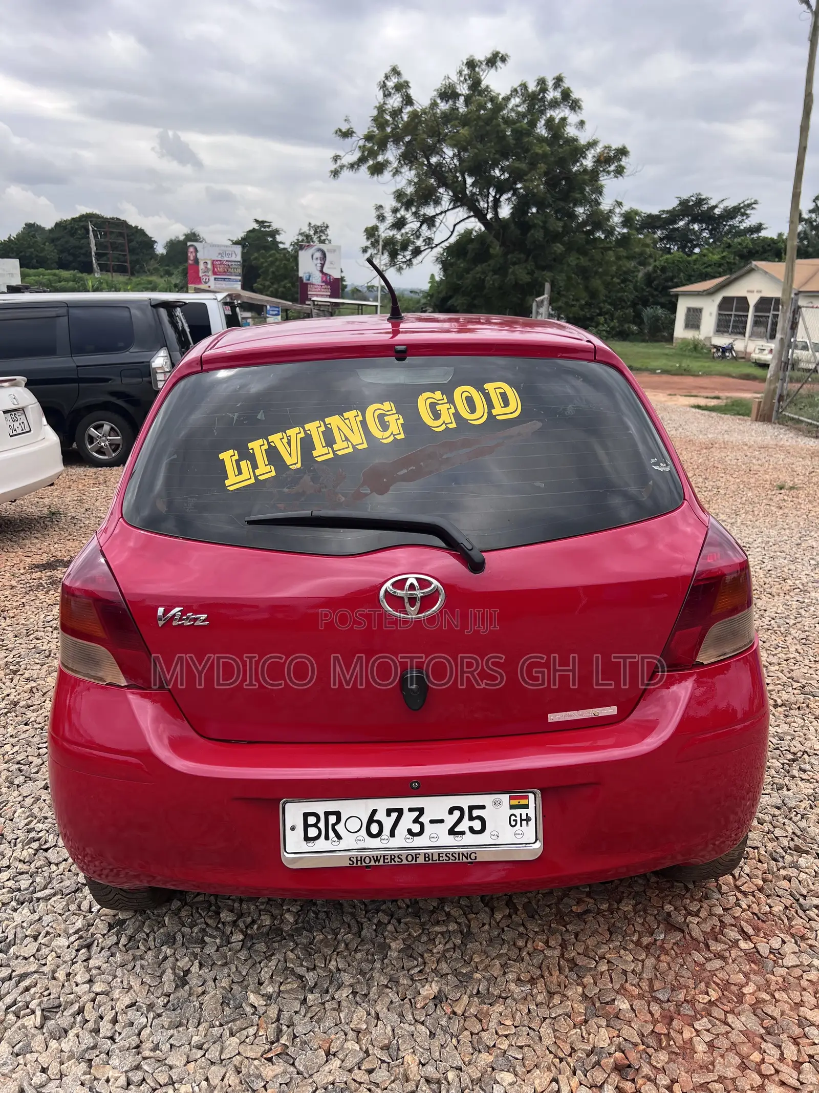 Toyota Vitz 1.0 FWD 3dr 2010 Red