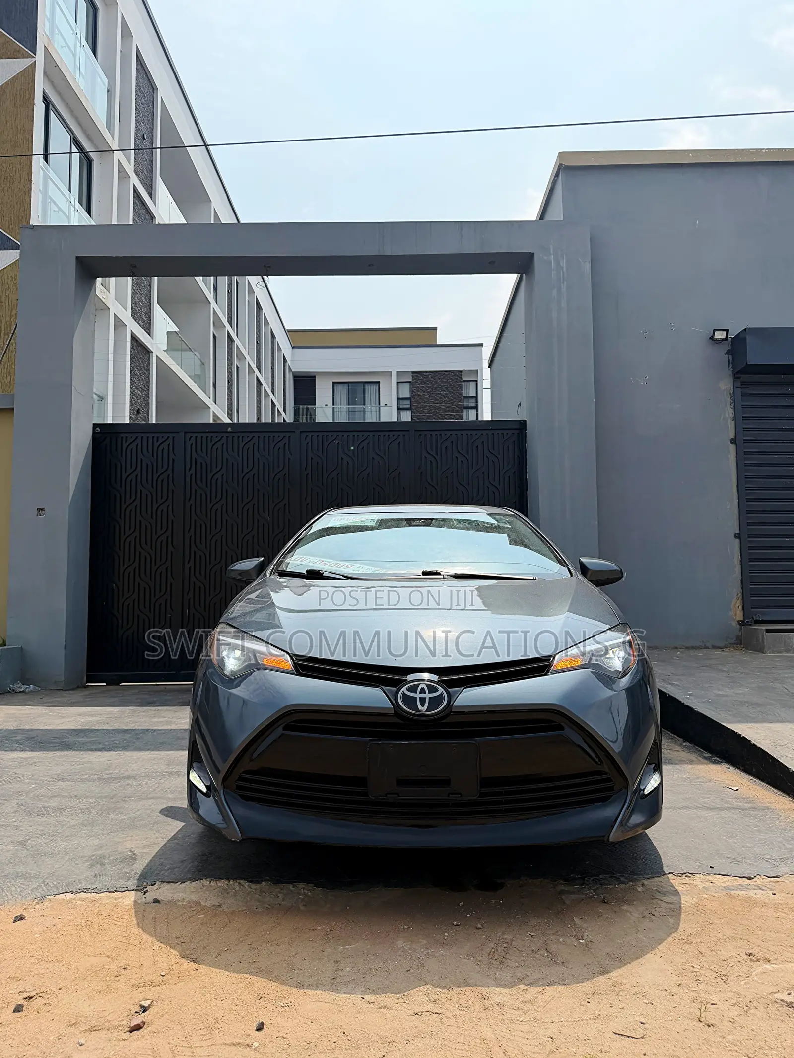 Toyota Corolla LE ECO 4dr Sedan (1.8L 4cyl CVT) 2017 Blue