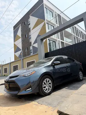 Toyota Corolla LE ECO 4dr Sedan (1.8L 4cyl CVT) 2017 Blue