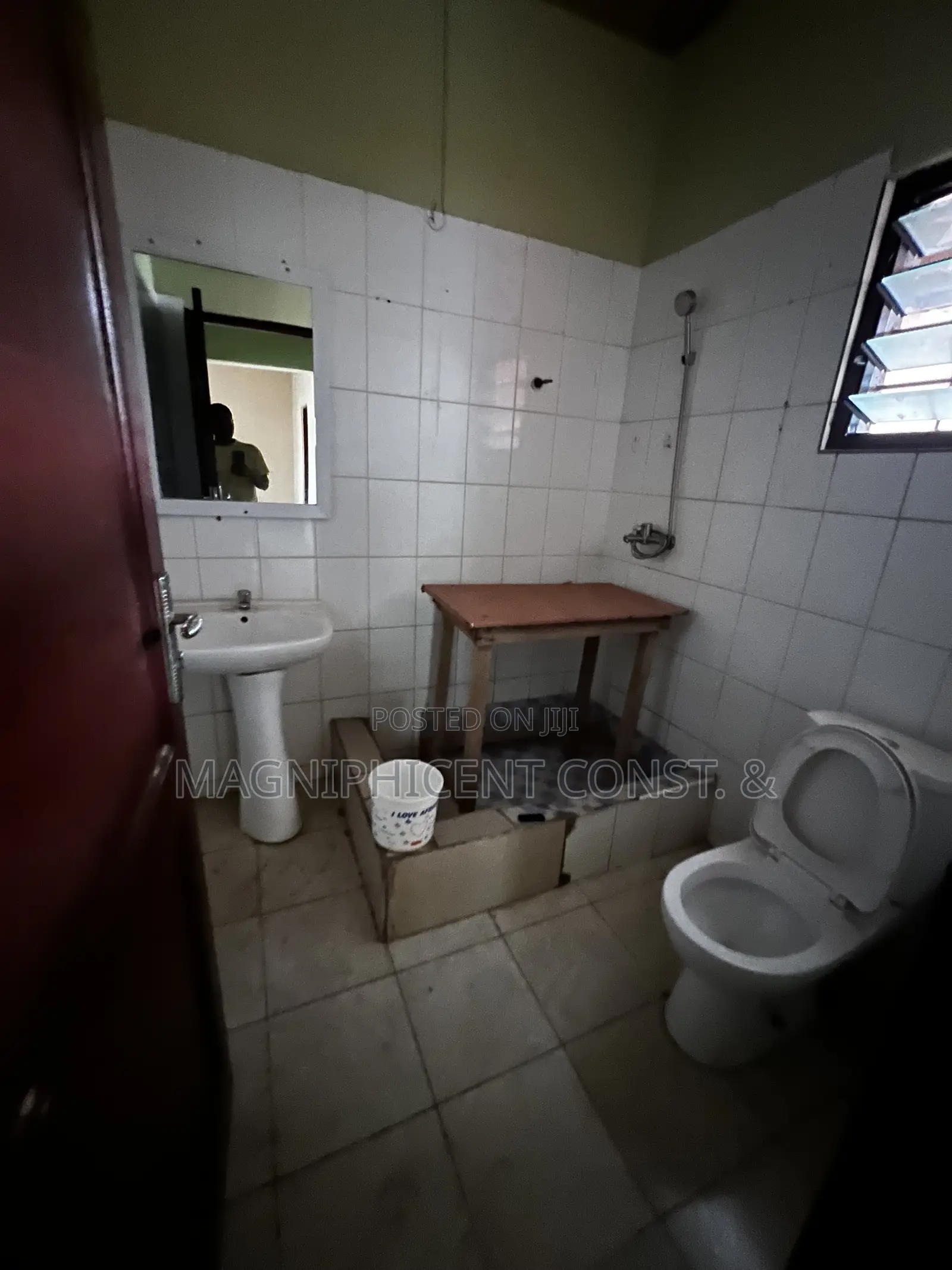 2bdrm House in Lakeside Estate, Ashaley Botwe for sale