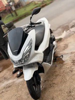 Honda 2022 White