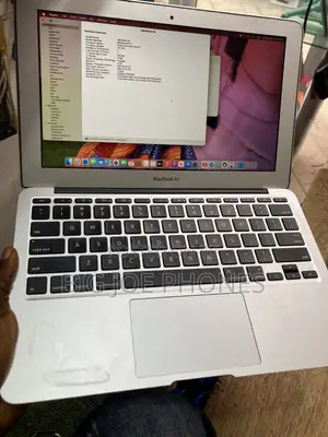 Laptop Apple MacBook Air 4GB Intel Core i5 SSD 128GB