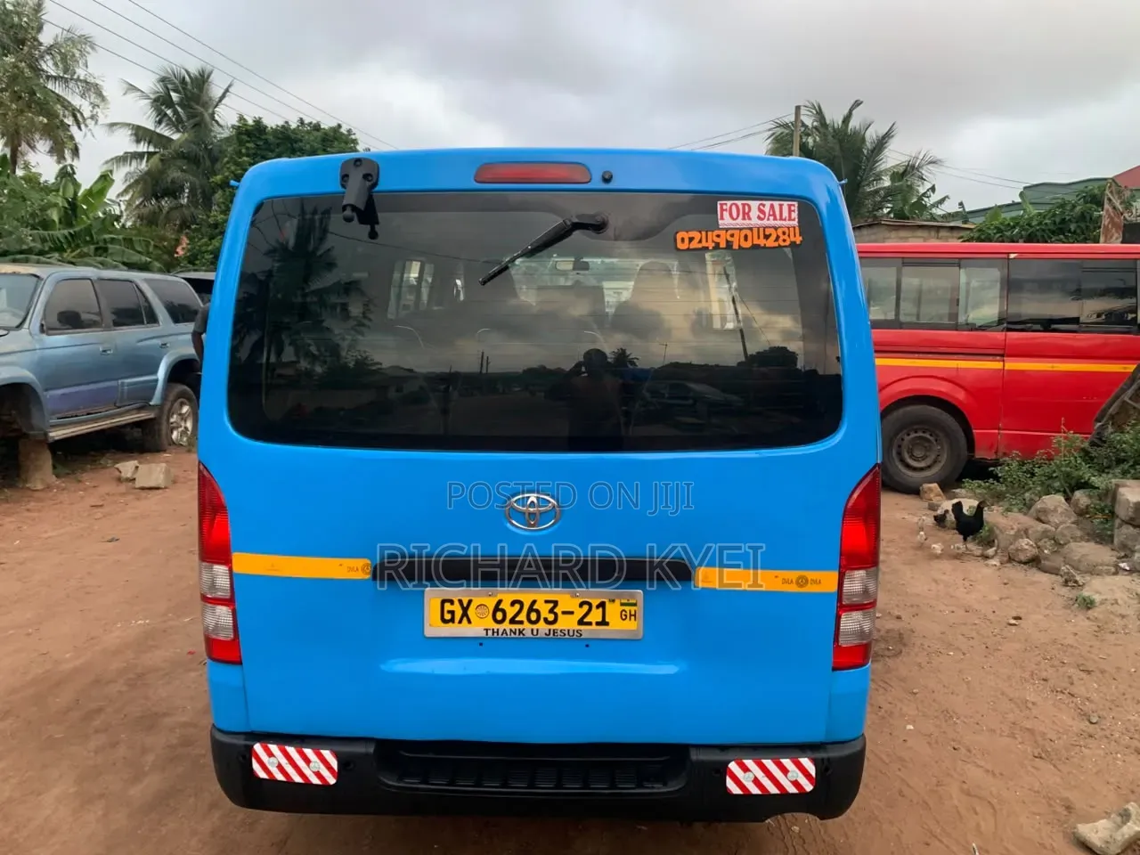 Toyota HiAce 2012