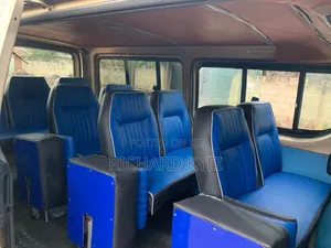 Toyota HiAce 2012