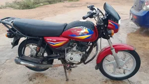 Bajaj Boxer 125 2023 Red