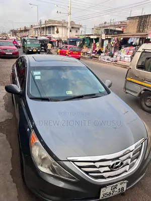 Hyundai Sonata Limited 2.0T Sedan (2.0L 4cyl 6A) 2013 Gray