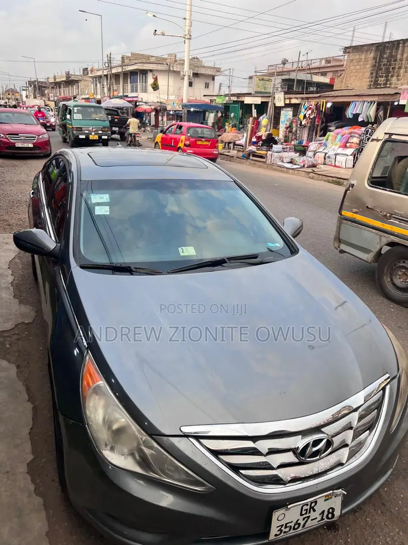Hyundai Sonata Limited 2.0T Sedan (2.0L 4cyl 6A) 2013 Gray