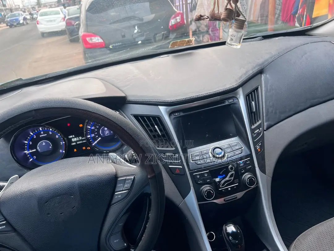 Hyundai Sonata Limited 2.0T Sedan (2.0L 4cyl 6A) 2013 Gray
