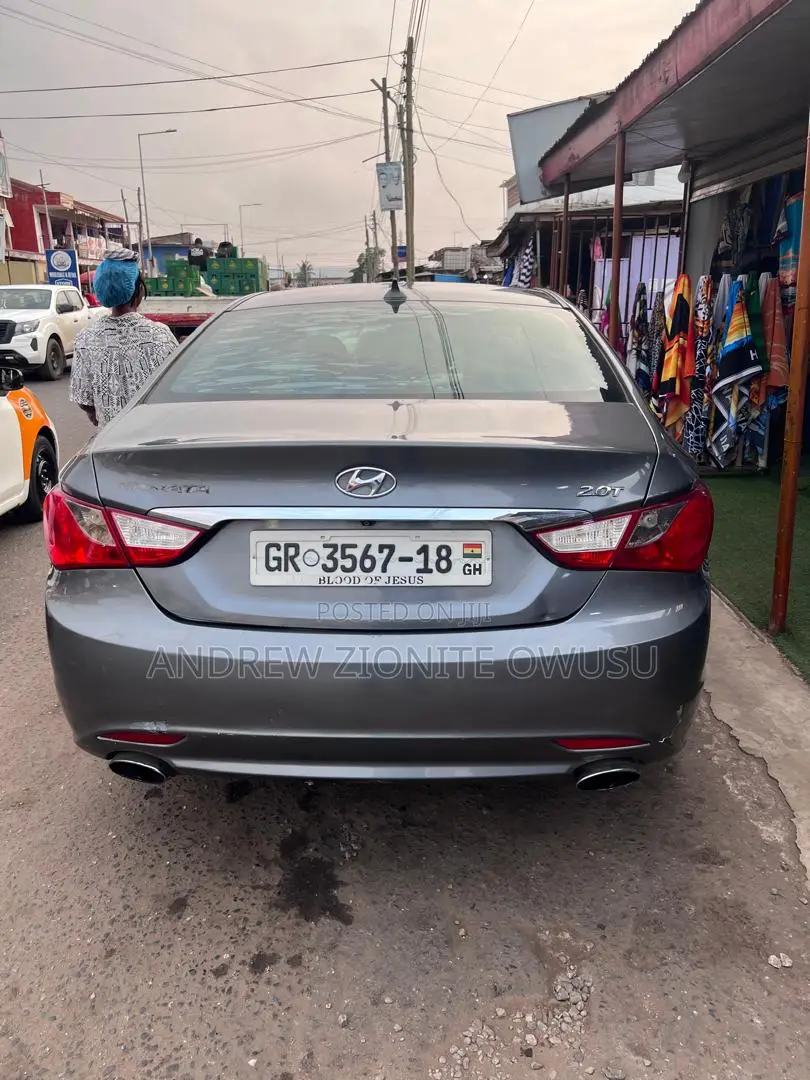 Hyundai Sonata Limited 2.0T Sedan (2.0L 4cyl 6A) 2013 Gray