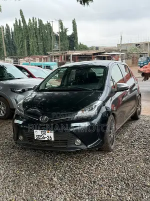 Toyota Vitz 1.3 FWD 5dr 2016 Black