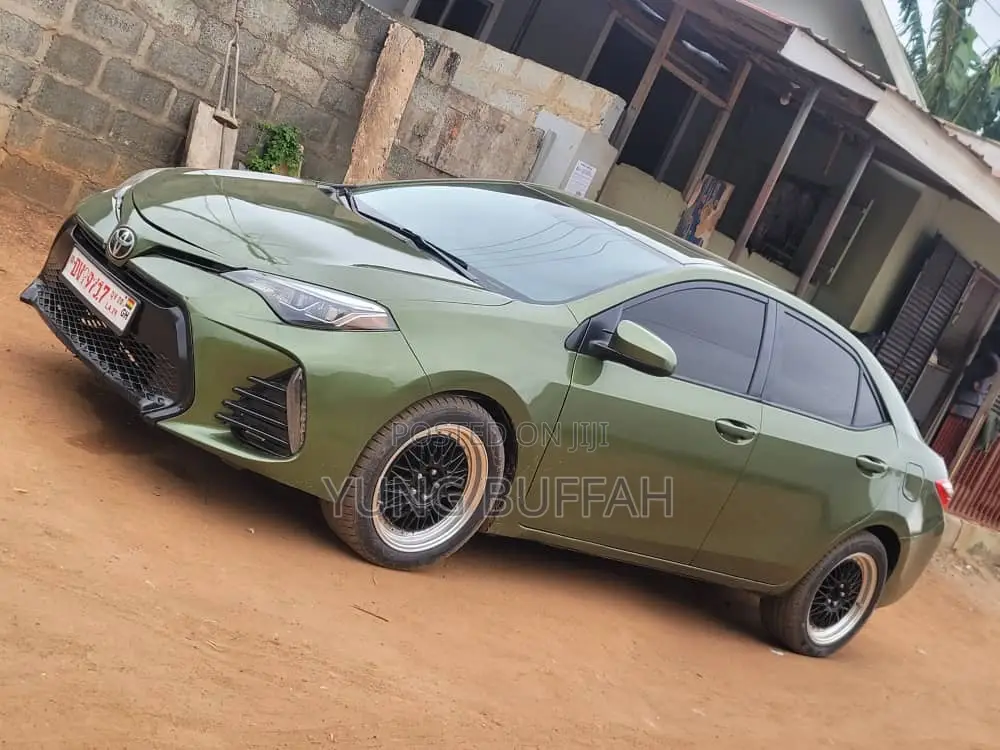 Toyota Corolla S 4dr Sedan (1.8L 4cyl CVT) 2015 Green