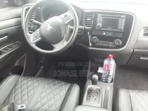 Mitsubishi Outlander 2020 Gray