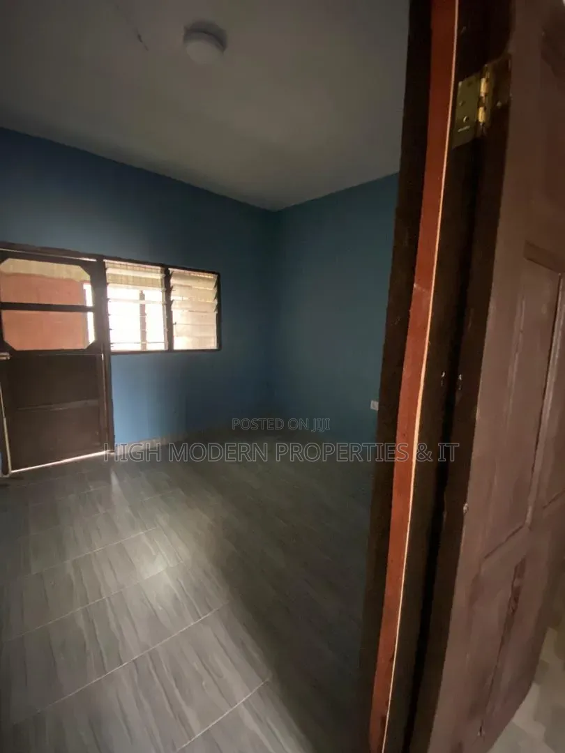1bdrm House in Nungua, Cold Store for rent