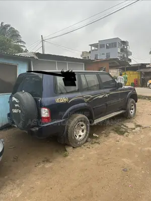 Nissan Patrol 2004 Blue