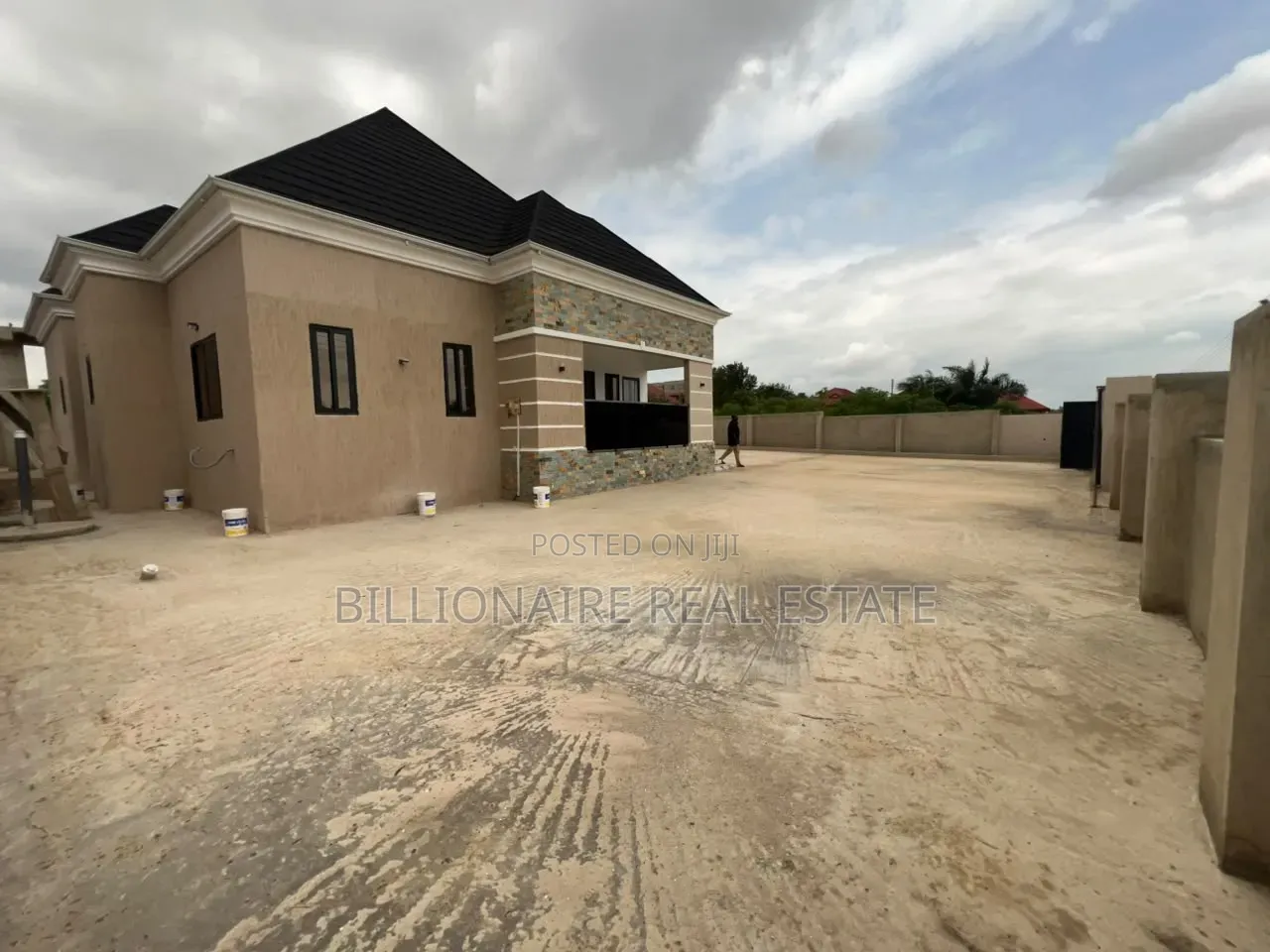 4bdrm Mansion in Atonsu Esereso, Kumasi Metropolitan for sale