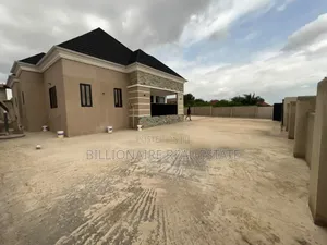 4bdrm Mansion in Atonsu Esereso, Kumasi Metropolitan for sale