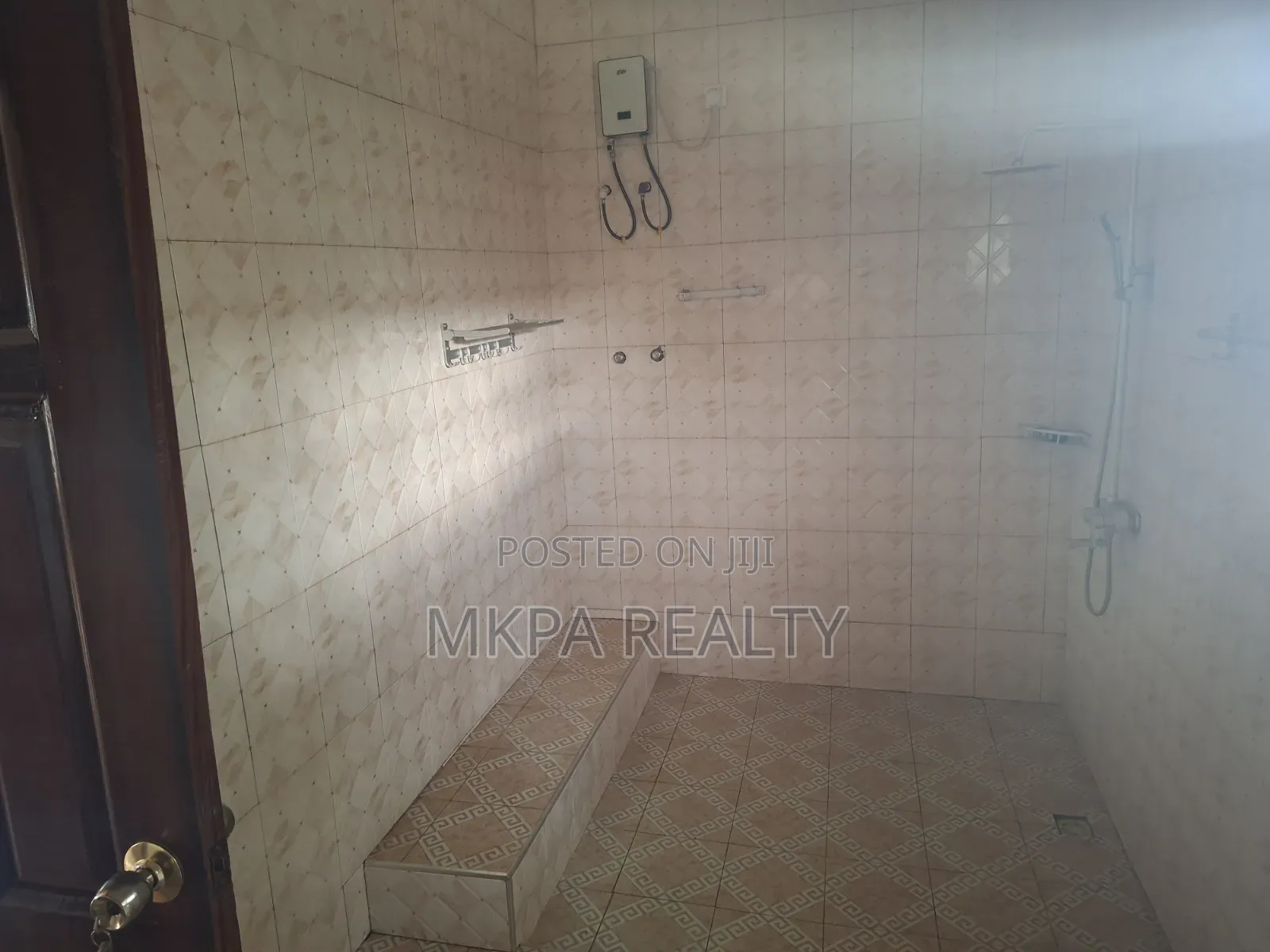 3bdrm Apartment in Mkpa Realty, Tamale Municipal for rent