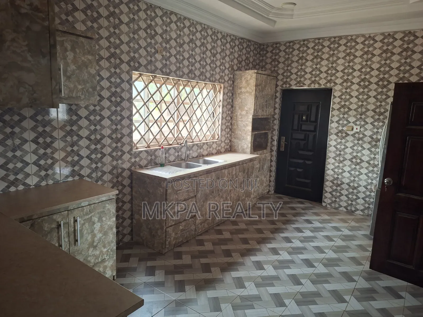 3bdrm Apartment in Mkpa Realty, Tamale Municipal for rent