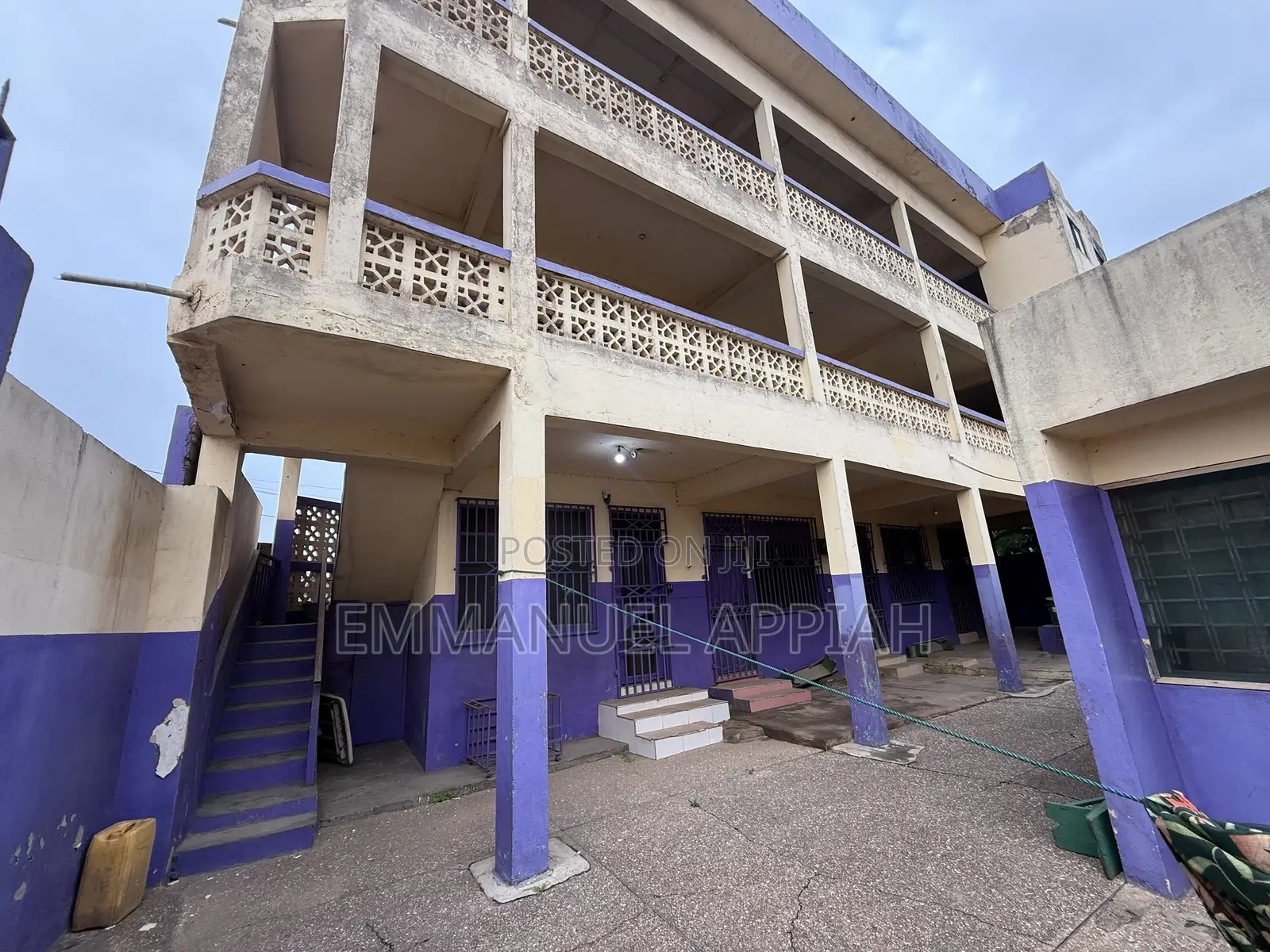 Old School for Sale at Kwasheiman