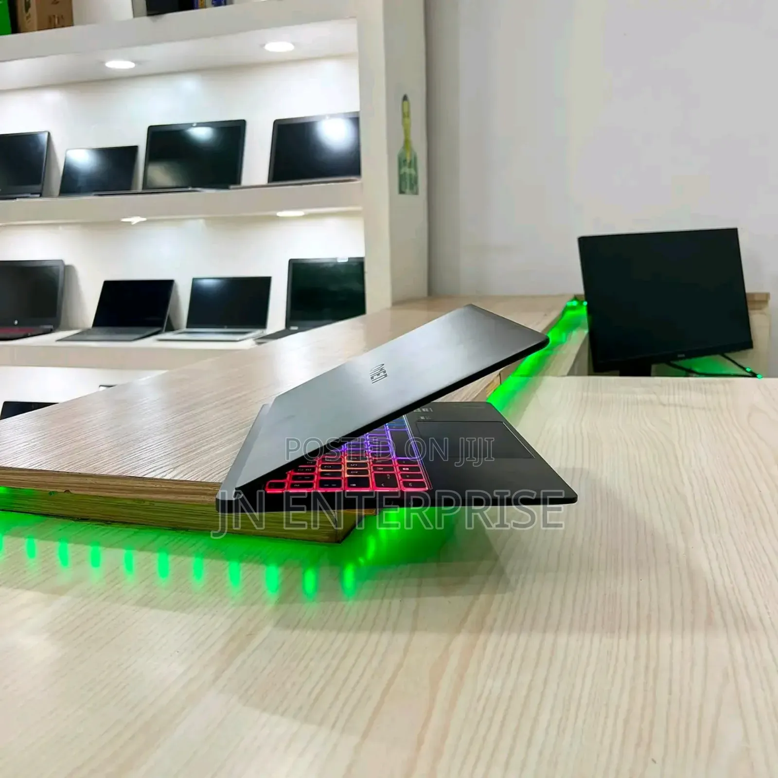 New Laptop HP Omen Max 16 32GB Intel Core Ultra 9 SSD 1T
