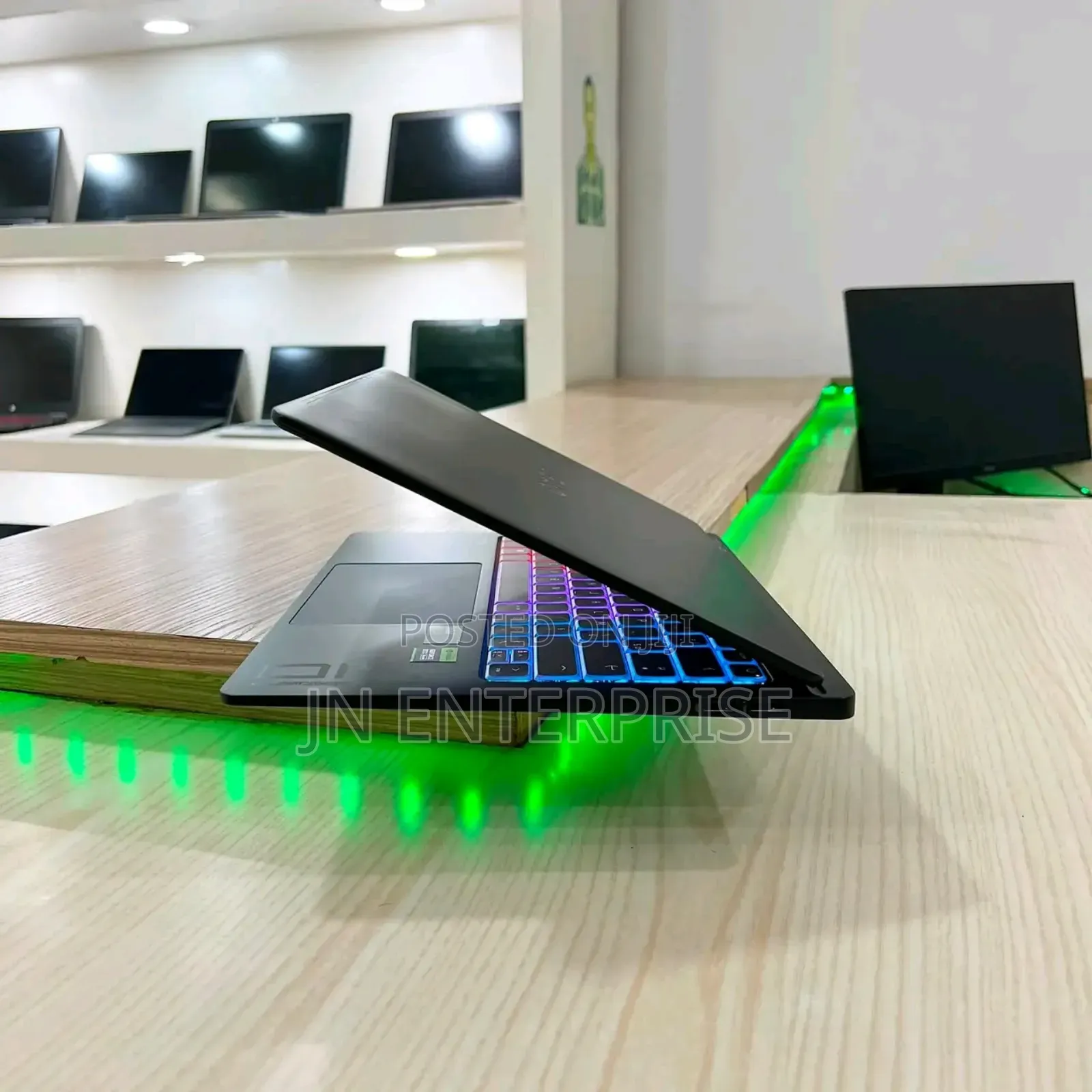 New Laptop HP Omen Max 16 32GB Intel Core Ultra 9 SSD 1T