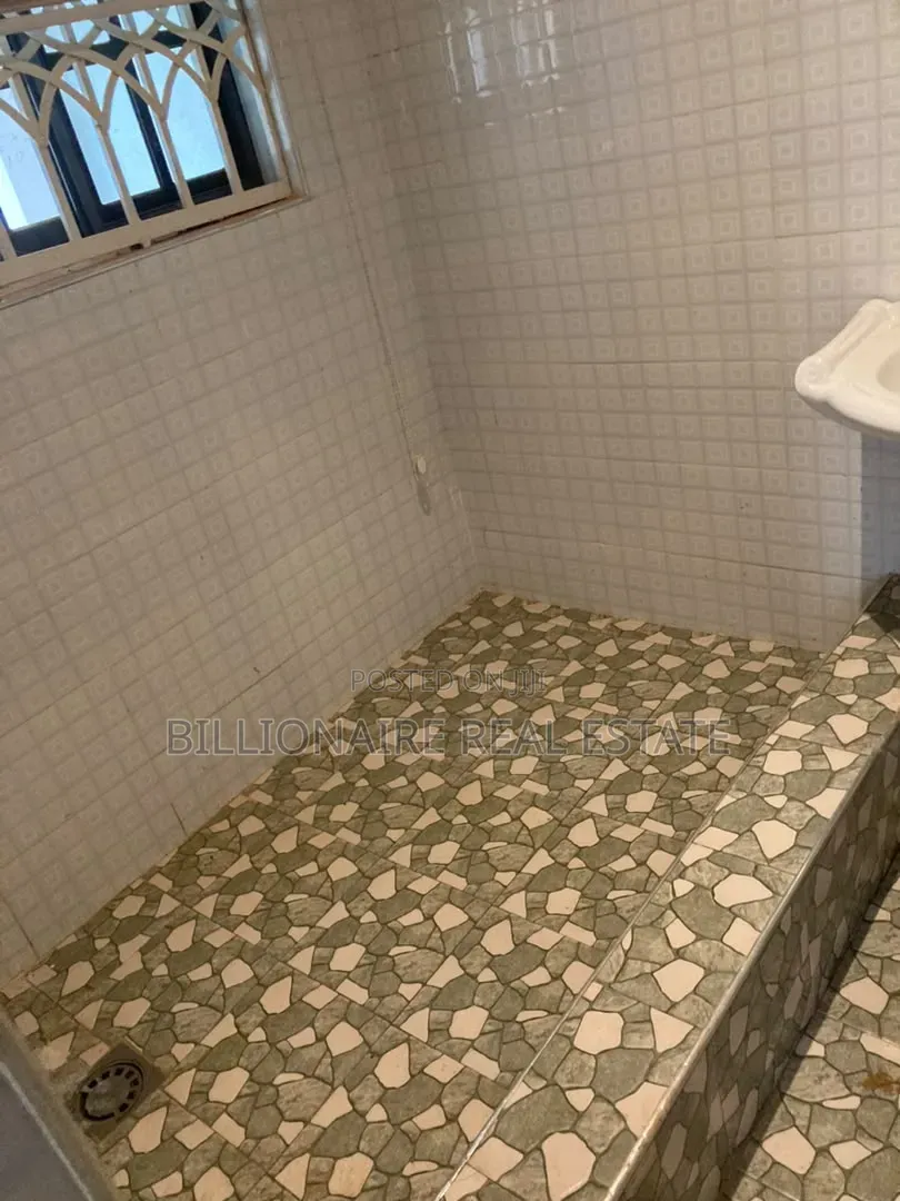 4bdrm Duplex in Santasi Kokoben, Kumasi Metropolitan for sale