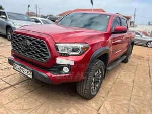 Toyota Tacoma 2021 Red
