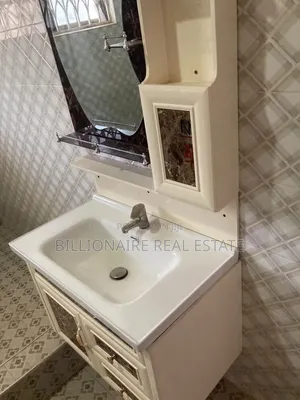 5bdrm Apartment in Santasi Kokoben, Kumasi Metropolitan for rent