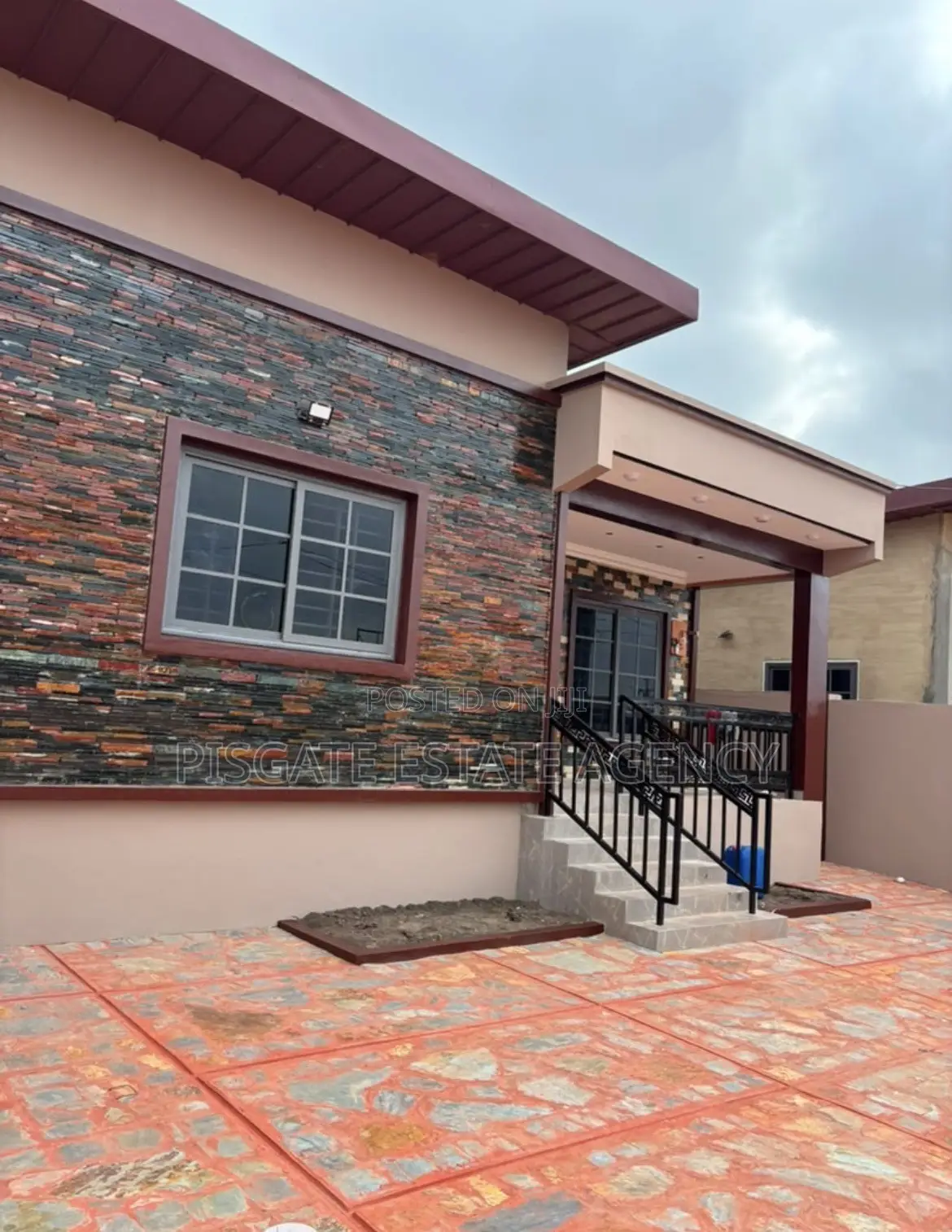 3bdrm House in Gbawe for sale