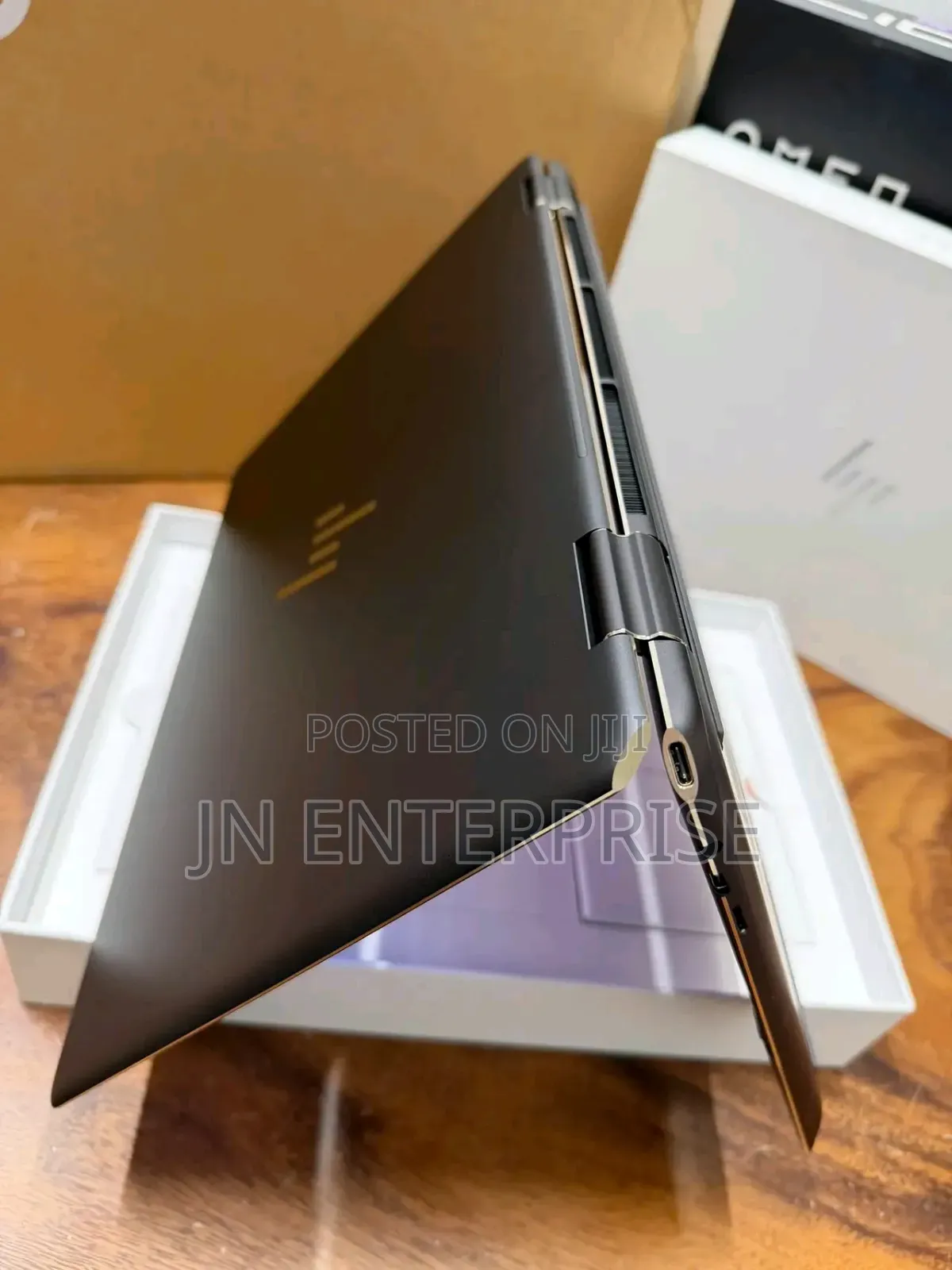 New Laptop HP Spectra 13 16GB Intel Core i7 SSD 1T