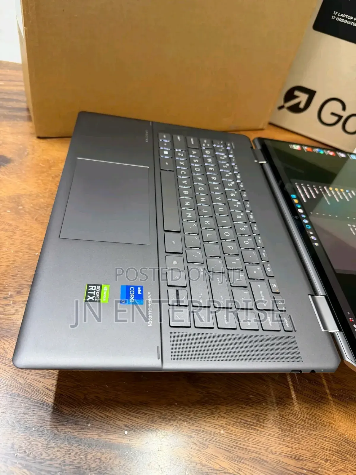 New Laptop HP Spectra 13 16GB Intel Core i7 SSD 1T