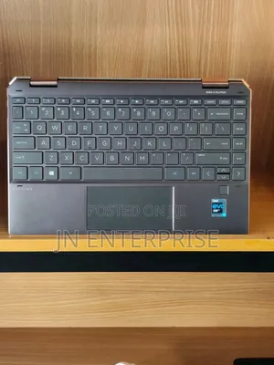 New Laptop HP Spectra 13 16GB Intel Core i7 SSD 512GB