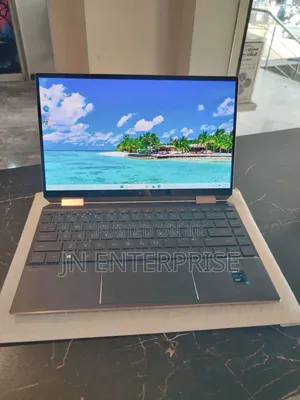 New Laptop HP Spectra 13 16GB Intel Core i7 SSD 512GB
