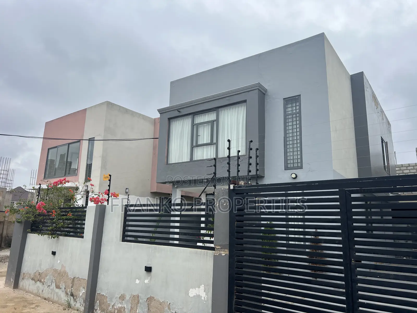 2bdrm House in Franko Properties, School Junction for sale