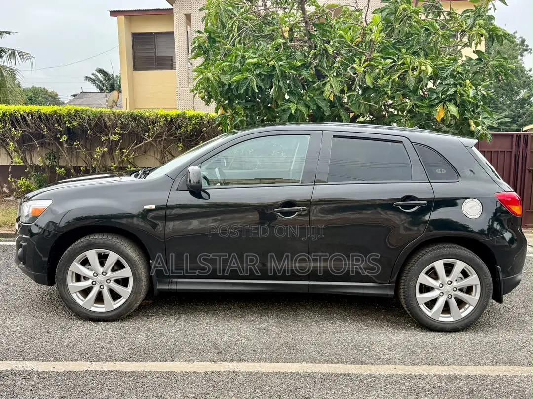 Mitsubishi Outlander SE FWD 2016 Black