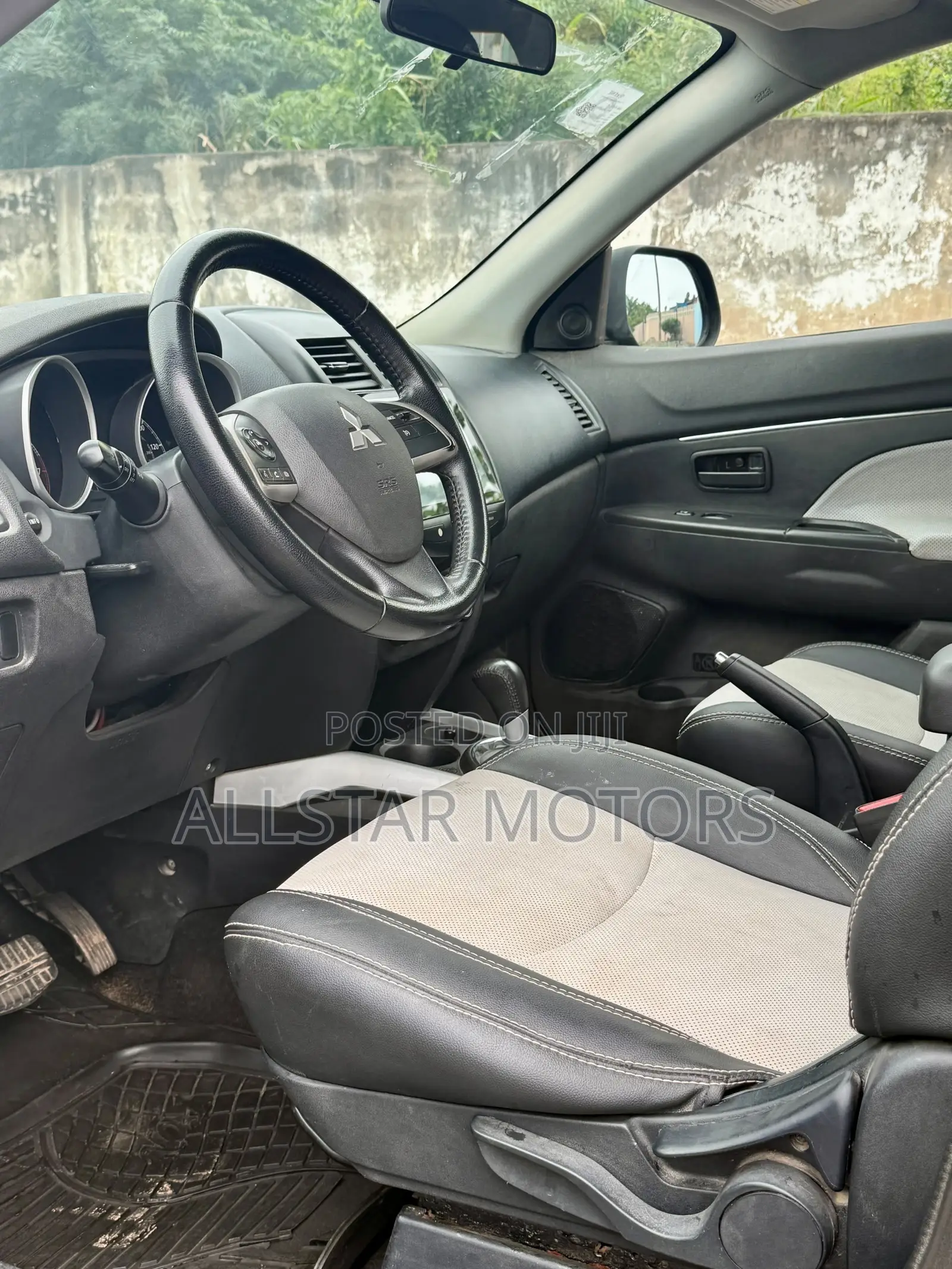 Mitsubishi Outlander SE FWD 2016 Black