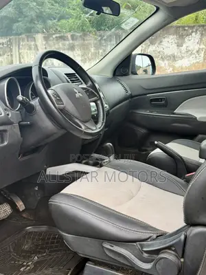 Mitsubishi Outlander SE FWD 2016 Black