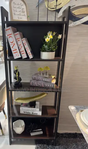 Luxury Standing Shelf With Complete Decor Set