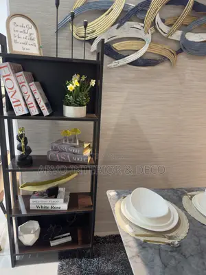 Luxury Standing Shelf With Complete Decor Set