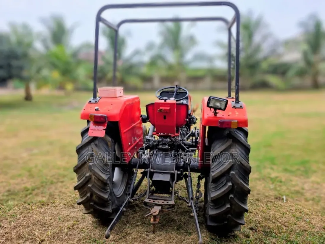 Massey Ferguson Farm Tractor 245