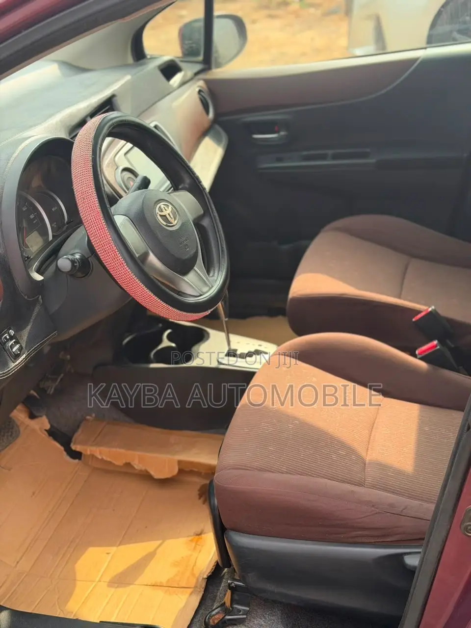 Toyota Vitz 2012 Red