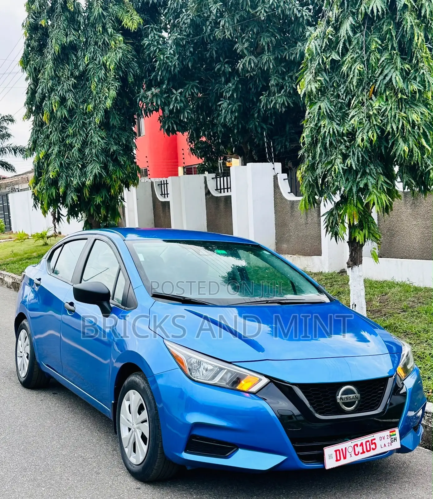 Nissan Versa 1.6 SR 2021 Blue