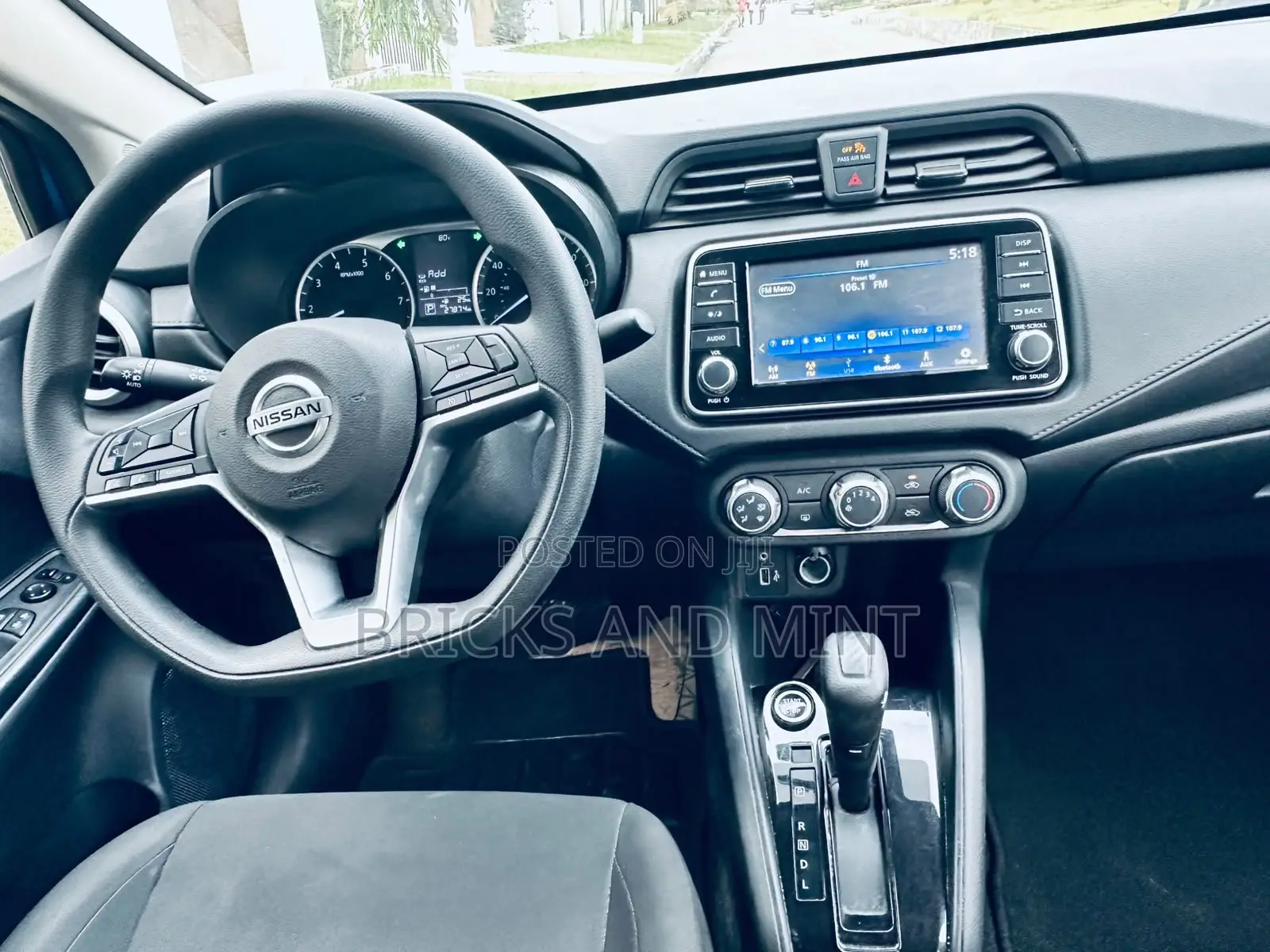 Nissan Versa 1.6 SR 2021 Blue