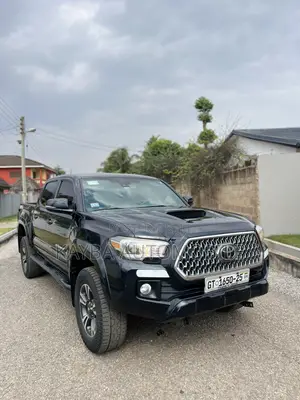 Toyota Tacoma 2018 Black