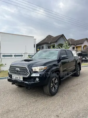 Toyota Tacoma 2018 Black