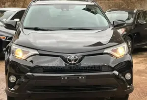 Toyota RAV4 XLE AWD (2.5L 4cyl 6A) 2017 Matt Black