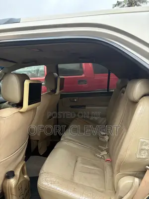 Toyota Fortuner 2009 Beige