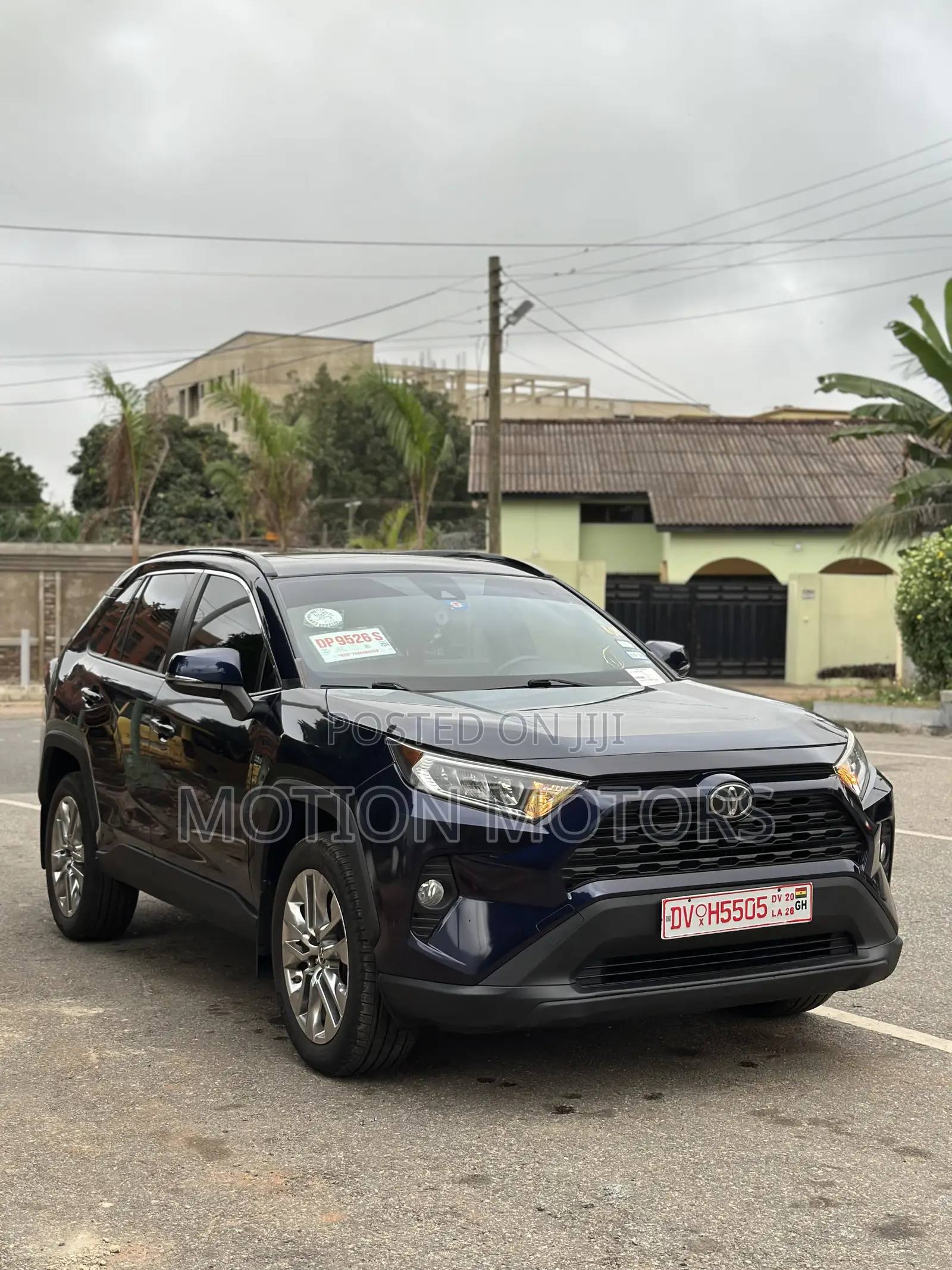 Toyota RAV4 XLE Premium AWD 2019